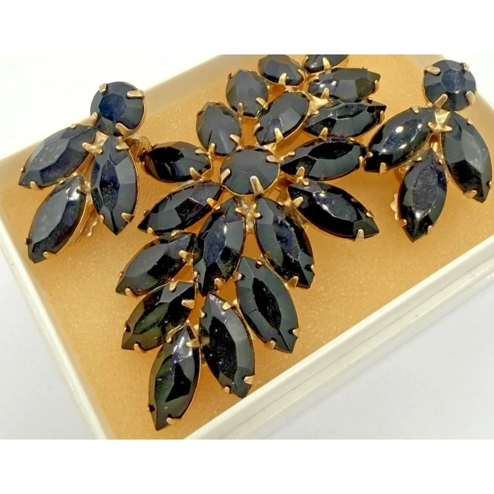 Vintage Black Navette Rhinestone Brooch‎ Clip Earrings Set Gold Tone Mid Century